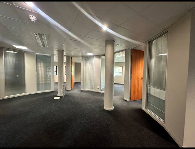 358M² OFFICE TO LET IN PARKTOWN